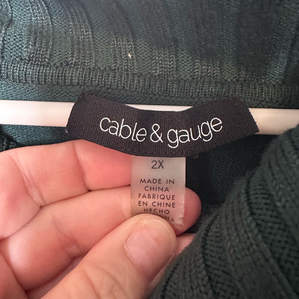 Cable and Gauge Green Sweater 2X - Picture 2 of 6